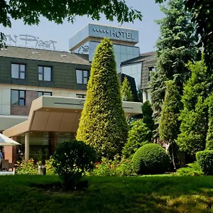 Отель &, Краков